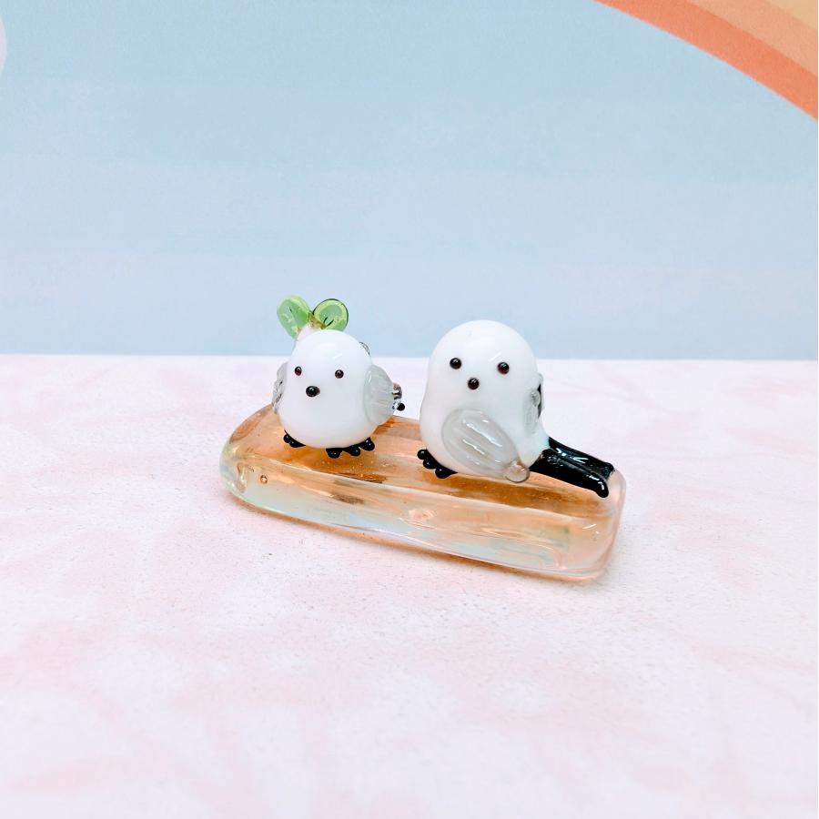 ガラス細工 シマエナガ（灰）2人ベンチ（M) 横 ミニチュア 雑貨 置物