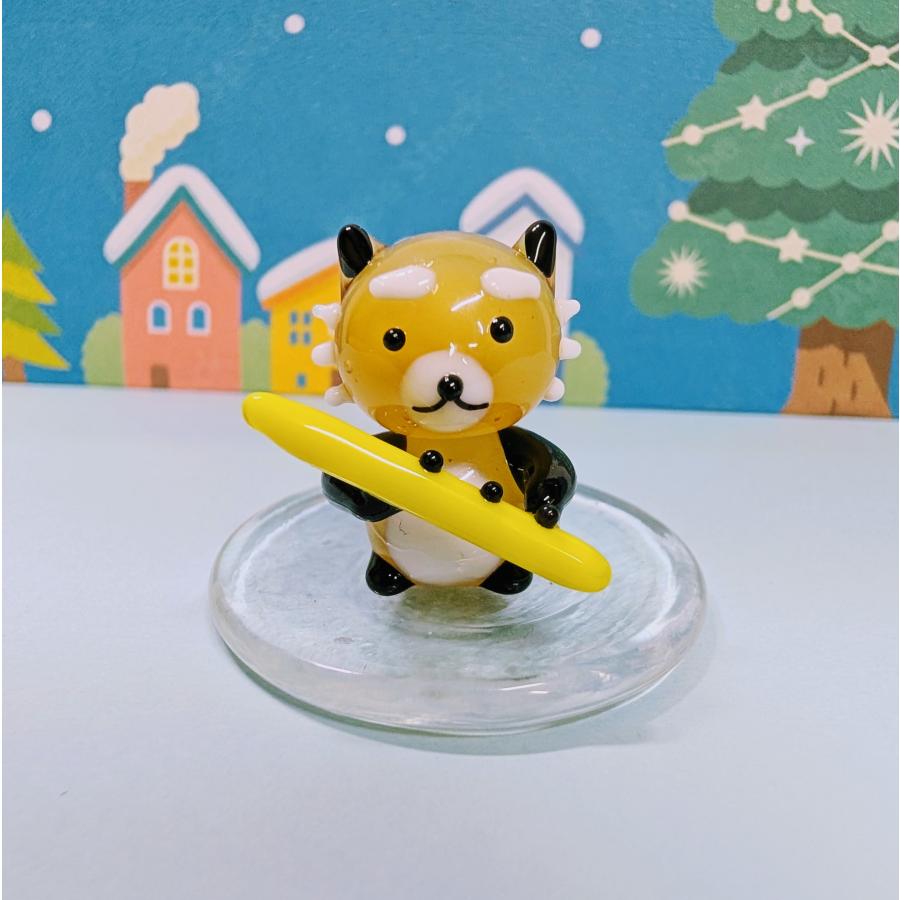 ガラス細工 レッサーパンダとフルート（台付） ミニチュア 置物 : きた
