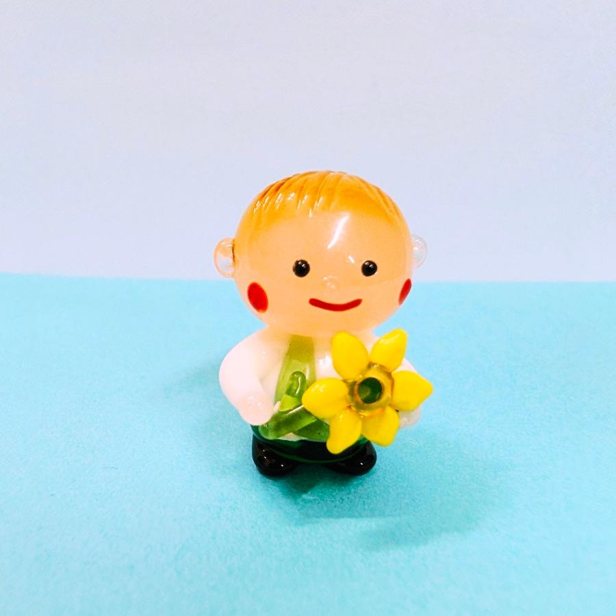 ガラス細工 男の子とひまわり ミニチュア 置物 向日葵 : きたのガラス