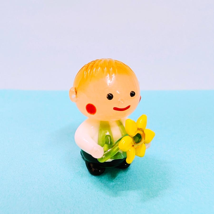 ガラス細工 男の子とひまわり ミニチュア 置物 向日葵 : きたのガラス