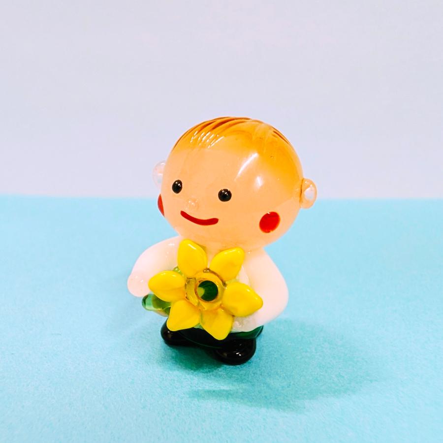 ガラス細工 男の子とひまわり ミニチュア 置物 向日葵 : きたのガラス