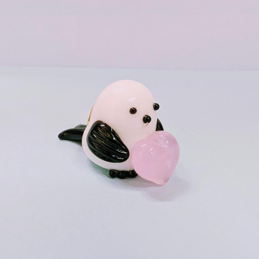ガラス細工 シマエナガ（黒）ハート（桃）持ち ミニチュア 置物 : きた