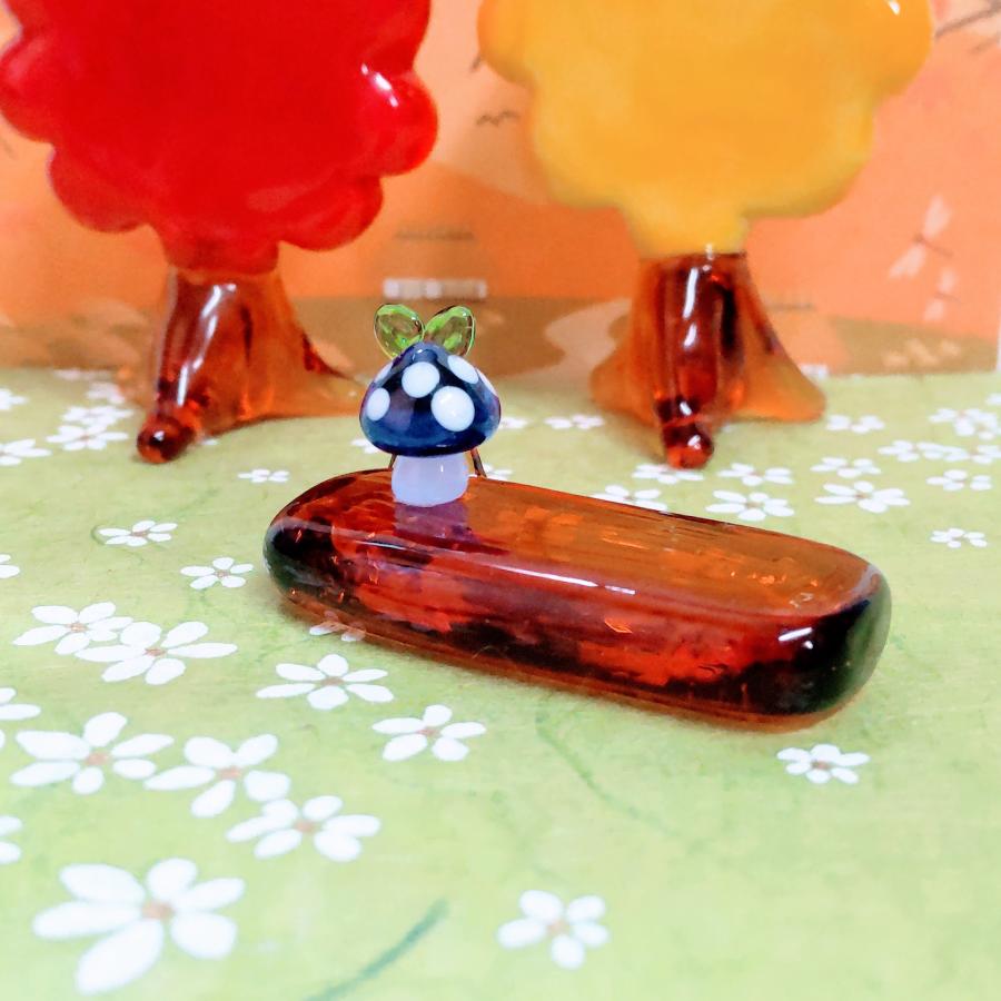 赤いきのこ　ガラス細工　ミニチュア b-snt-025gl.jpg