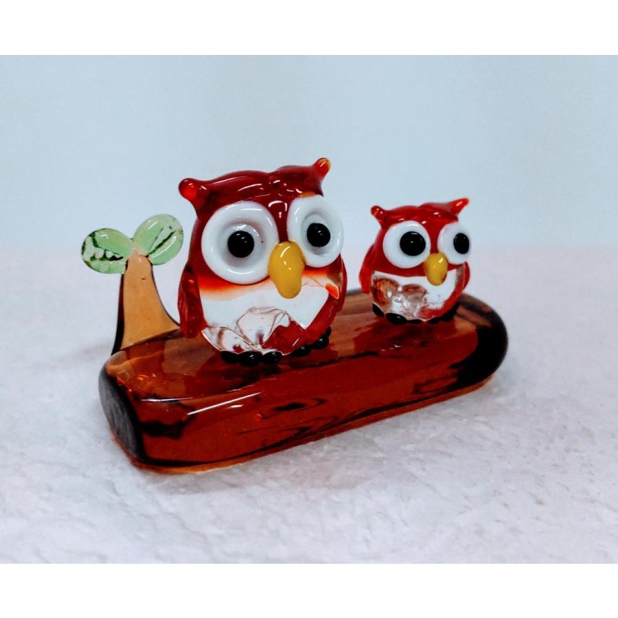 ガラス細工 ふくろう2人ベンチ（赤） ミニチュア 置物 梟 : きたの
