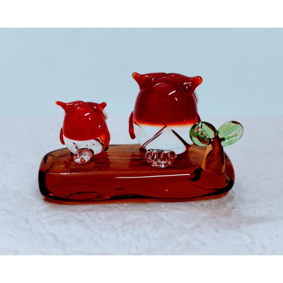 ガラス細工 ふくろう2人ベンチ（赤） ミニチュア 置物 梟 : きたの