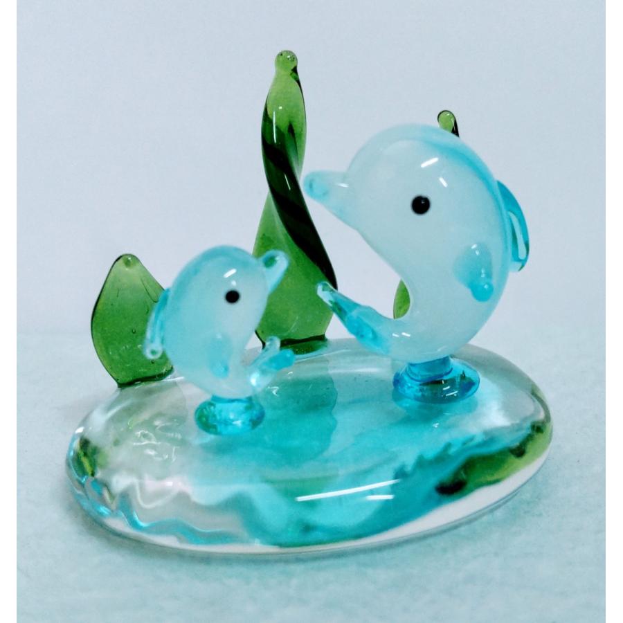 ガラス細工 イルカ2頭 青 海草台付 ミニチュア 置物 雑貨 水族館