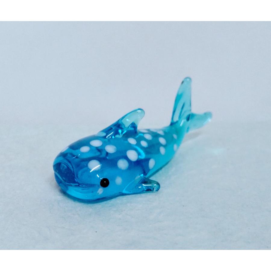 ガラス細工 ジンベイザメ（M） ミニチュア 置物 雑貨 水族館 海 小物