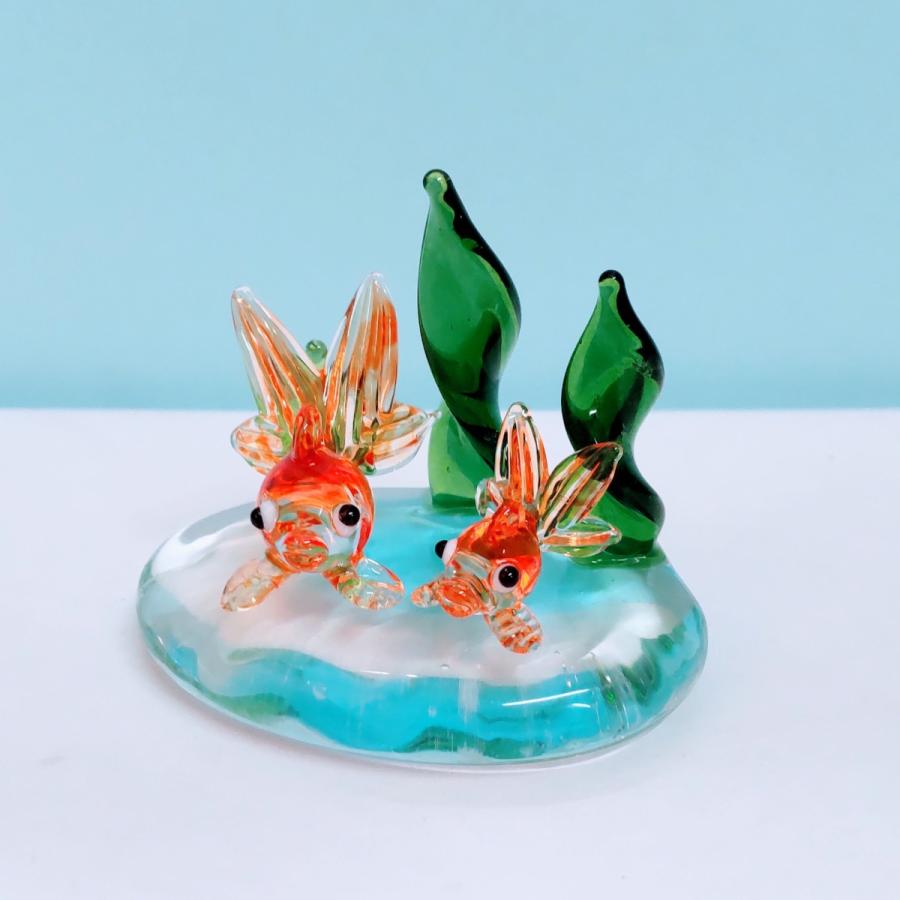 ガラス細工 金魚2匹 赤 水草台付 ミニチュア 置物 雑貨 夏 きんぎょ :t-87638:きたのガラス工芸 通販 