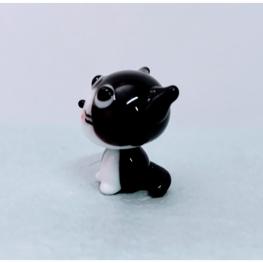 ガラス細工 お座りネコ（S）ハチワレ ミニチュア 置物 雑貨 猫 小物