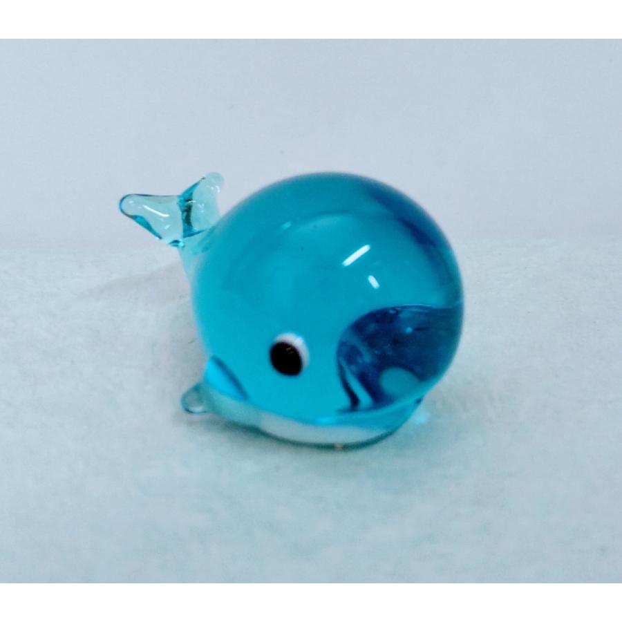 くり。　ガラス細工　ミニチュア ガラス細工 クジラ（L) 緑／水色 ミニチュア 雑貨 置物 小物 鯨 : きた