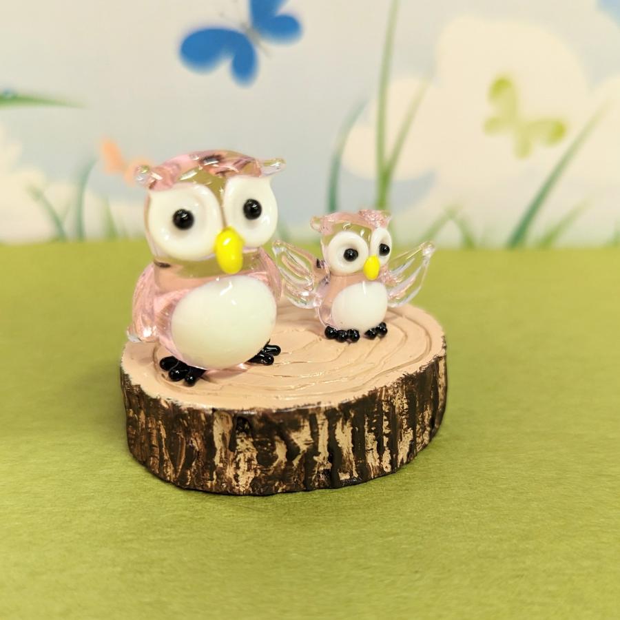 ガラス細工 ふくろう切り株ペア（ピンク） ミニチュア 雑貨 置物