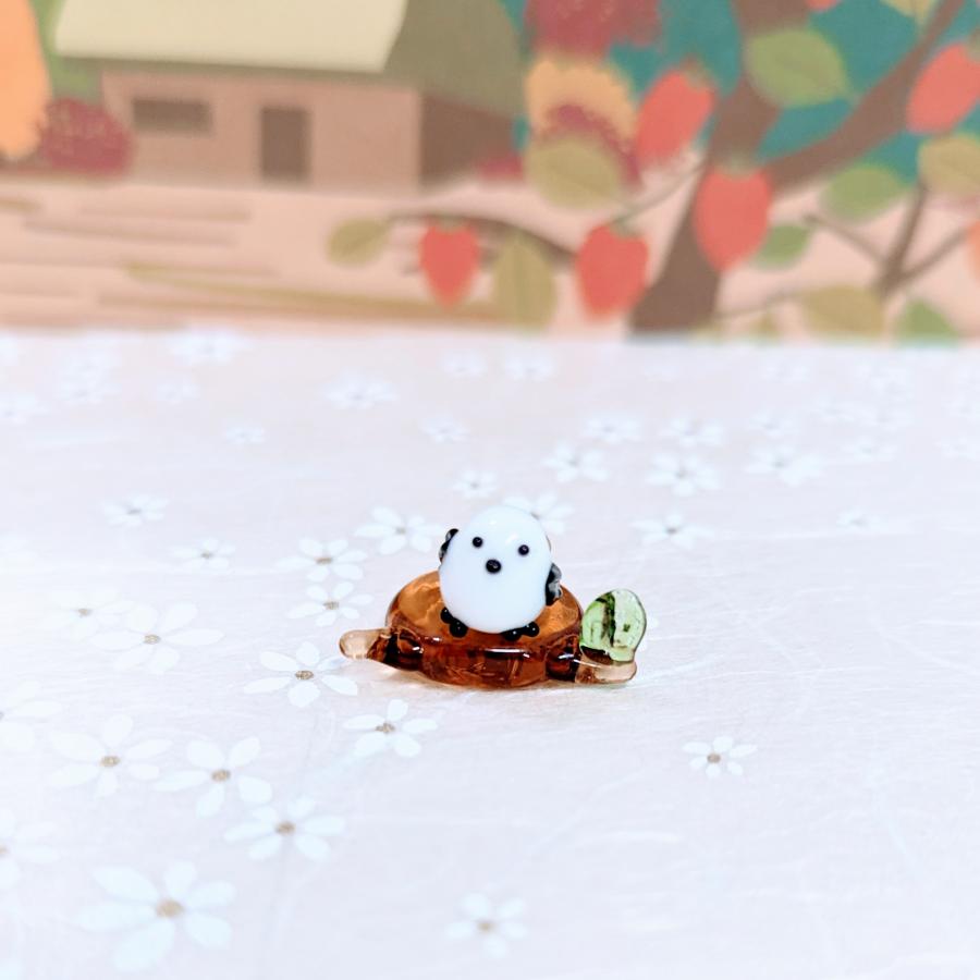 ガラス細工 切り株とシマエナガ（ミニミニ）黒 ミニチュア 雑貨 置物