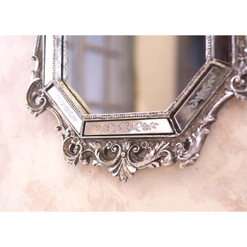 アンティーク　ミラー　鏡 フレンチアンティーク調のおしゃれな鏡、デコラティブなミラー