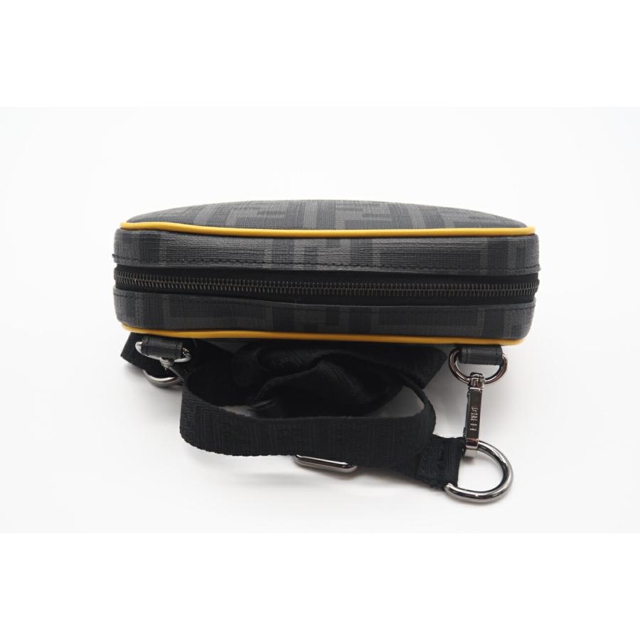 ☆安心の3大保証☆ Aランク ≪FENDI フェンディ/ショルダーバッグ≫ 7AS122 ダイアゴナル ミニカメラバッグ グレー イエロー 極美品 送料無料 ☆安心の3大保証☆ Aランク ≪FENDI フェンディ/ショルダーバッグ