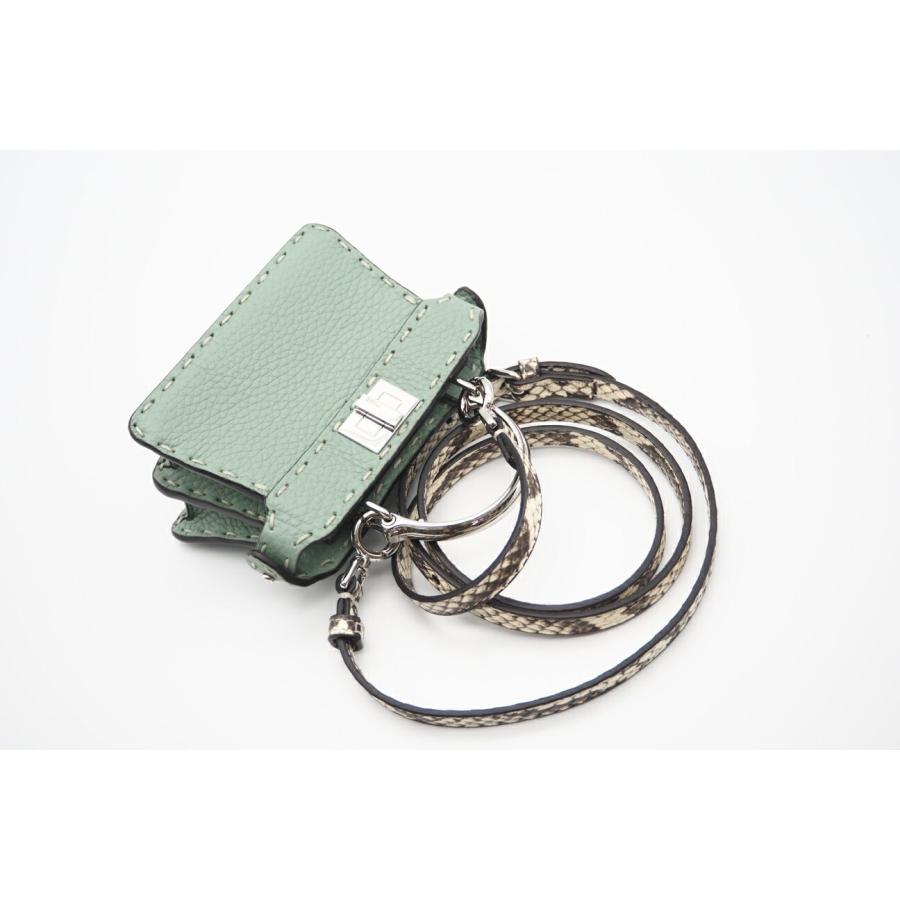 FENDI ☆3日以内返品可☆ フェンディ セレリア ピーカブー ISeeU