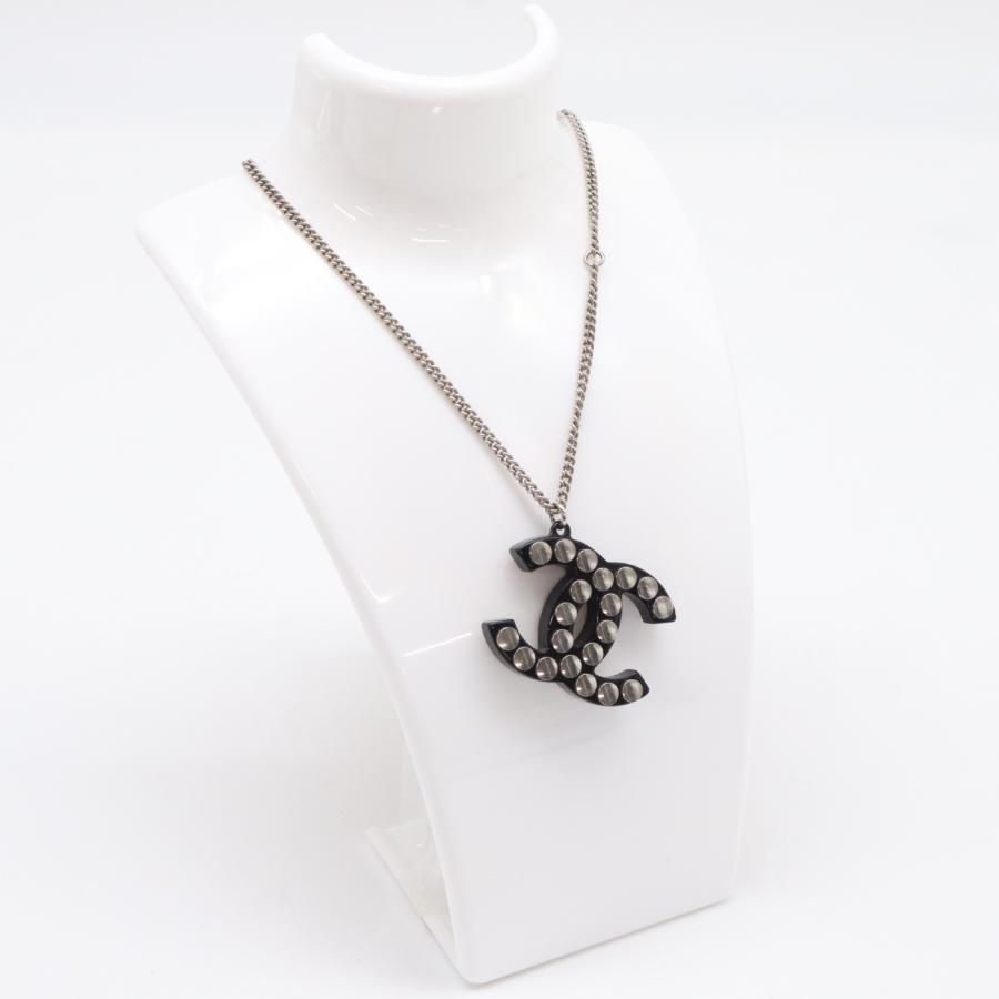 CHANEL（シャネル） ☆3日以内返品可☆ 美品 ココマーク スタッズ