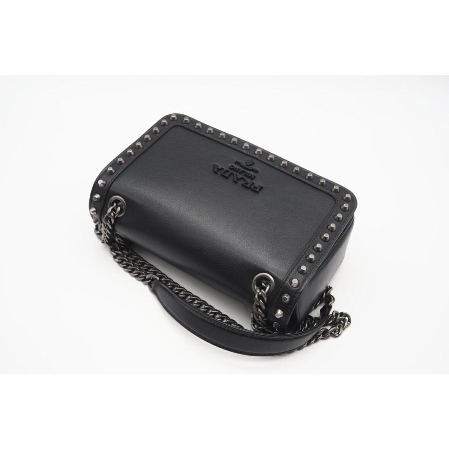 ★3日以内返品可★ 美品 PRADA プラダ レザー ロゴ スタッズ チェーンショルダー 1BD147 ショルダーバッグ | PRADA | 02