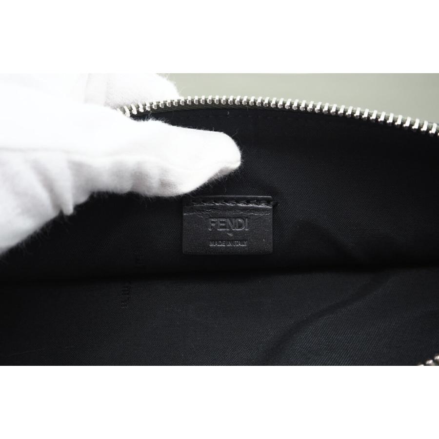 ★3日以内返品可★ 極美品 FENDI フェンディ FENDIロゴ レザークラッチ マルチカラー 7N0078 クラッチバッグ | FENDI | 08