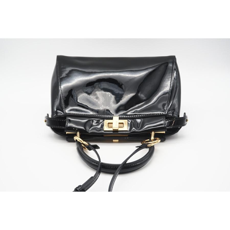 ★3日以内返品可★ 美品 FENDI フェンディ ミニピーカブー アイコニック パテントレザー 8BN244 | FENDI | 04