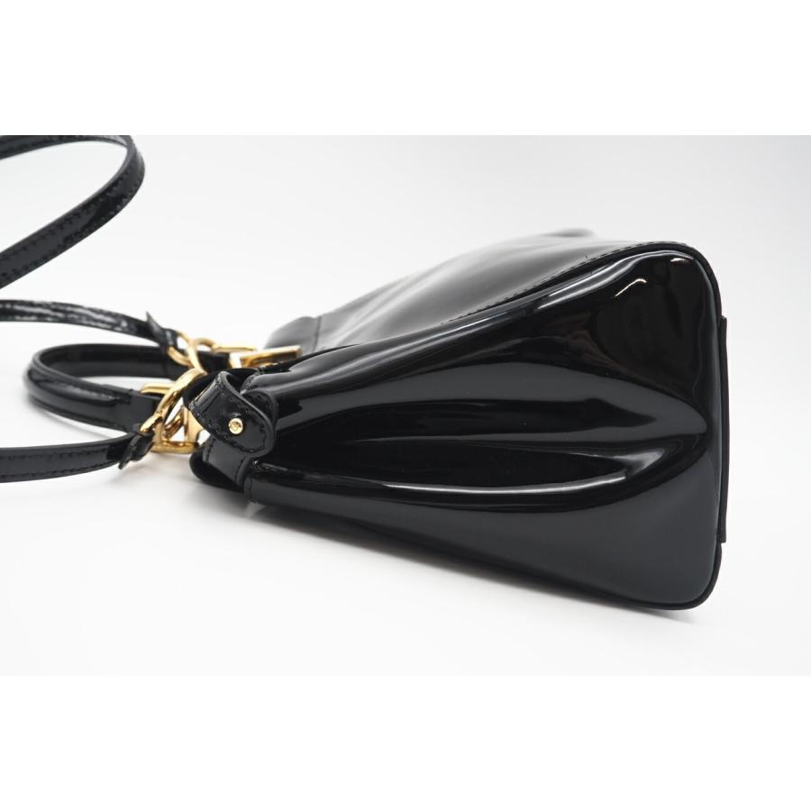 ★3日以内返品可★ 美品 FENDI フェンディ ミニピーカブー アイコニック パテントレザー 8BN244 | FENDI | 06