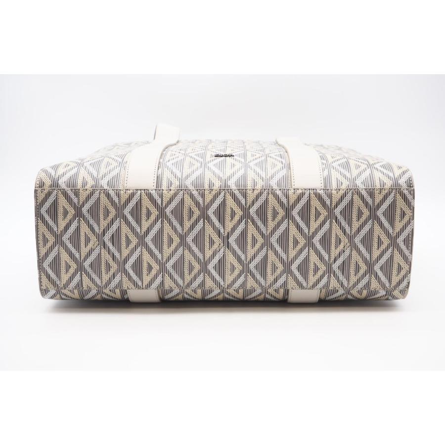 ★3日以内返品可★ 極美品 Dior ディオール CDダイヤモンド レザー コロール 1TNSH050CDP_H40E |  | 05