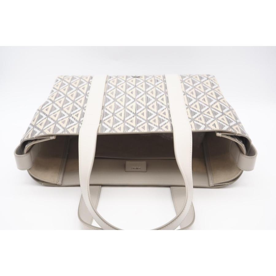 ★3日以内返品可★ 極美品 Dior ディオール CDダイヤモンド レザー コロール 1TNSH050CDP_H40E |  | 06