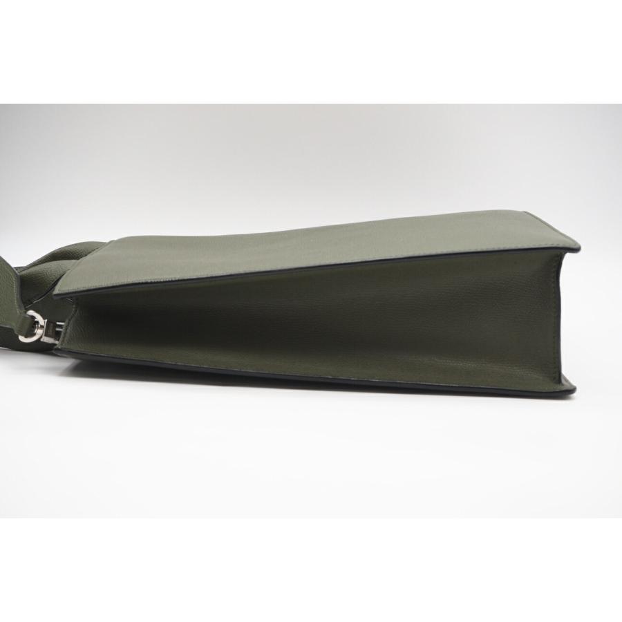 ★3日以内返品可★ 美品 Valextra ヴァレクストラ ソフトカーフスキン ボクシィ ミリタリー | Valextra | 06