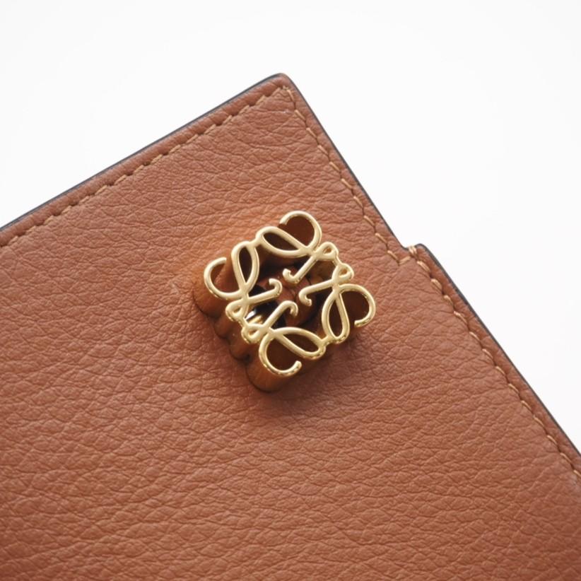 ★3日以内返品可★ 極美品 LOEWE ロエベ カーフスキン ダイスポケット ショルダーバッグ タン C630R12X01 | LOEWE | 07