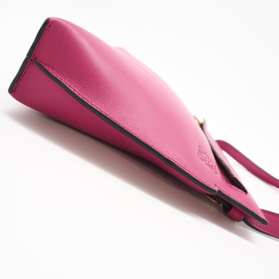 LOEWE（ロエベ） ☆3日以内返品可☆ 美品 アナグラム Tポーチ