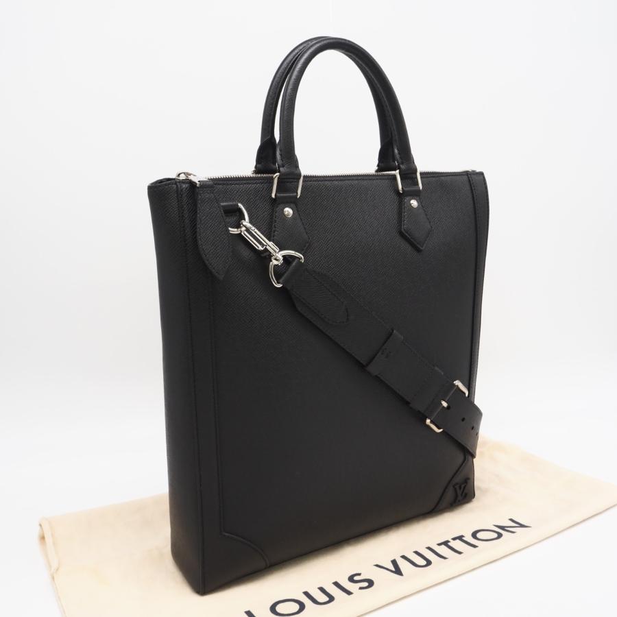 LOUIS VUITTON（ルイ・ヴィトン） ☆3日以内返品可☆ 美品 タイガ
