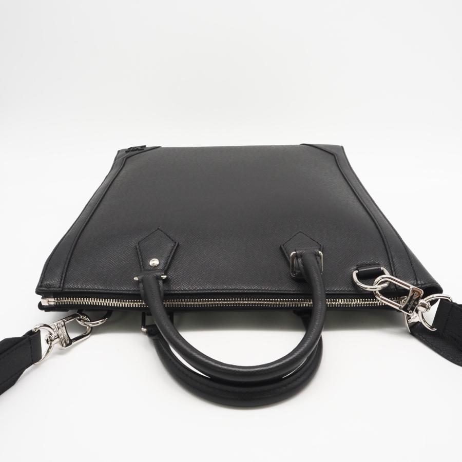 LOUIS VUITTON（ルイ・ヴィトン） ☆3日以内返品可☆ 美品 タイガ