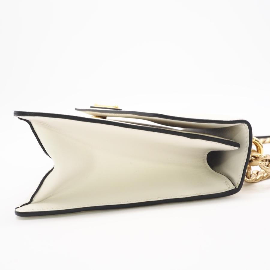 PRADA（プラダ） ☆3日以内返品可☆ 極美品 サフィアーノ チェーン 