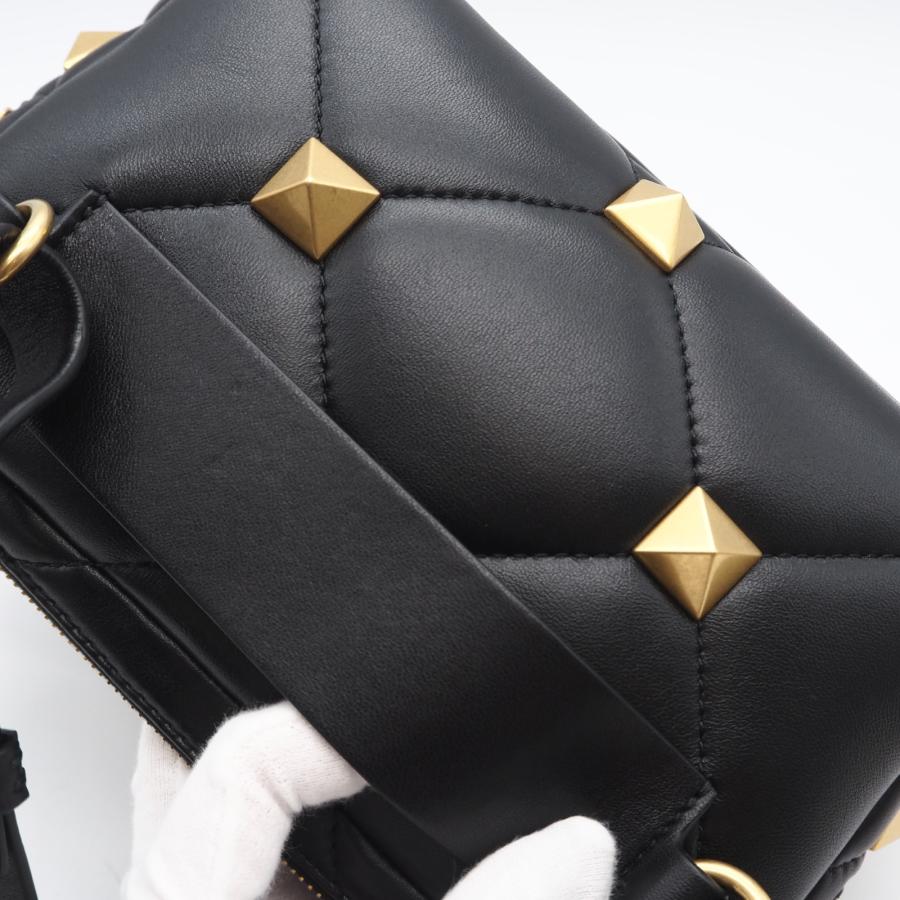 VALENTINO（ヴァレンティノ） ☆3日以内返品可☆ 美品 ローマン 