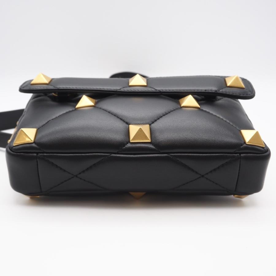 VALENTINO（ヴァレンティノ） ☆3日以内返品可☆ 美品 ローマン 