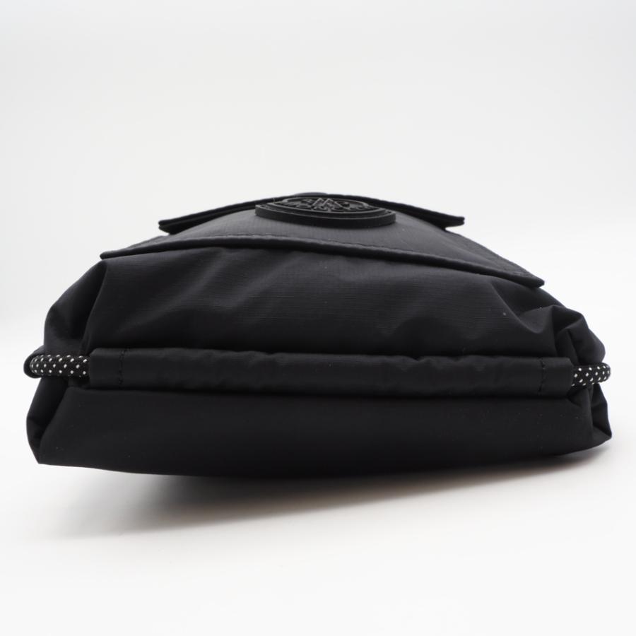 ★3日以内返品可★ 極美品 MONCLER モンクレール ナイロン クロスボディバッグ J109A5L00003 M3815の画像