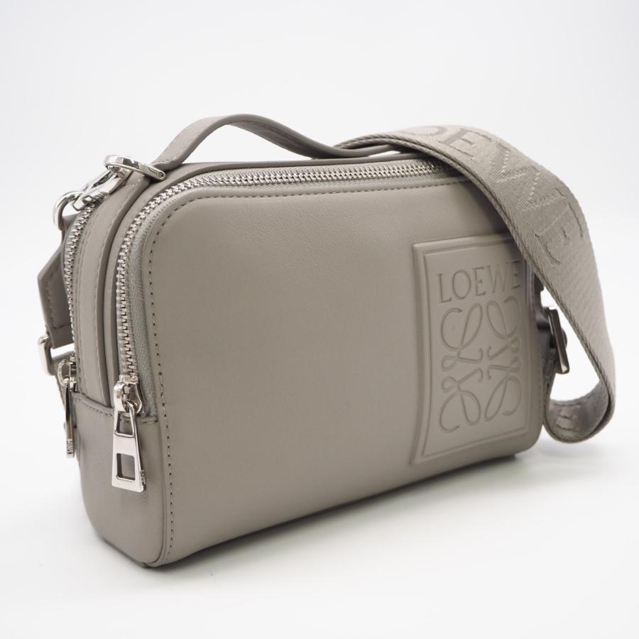 ★3日以内返品可★ 極美品 LOEWE ロエベ アナグラム サテンカーフ クロスボディ カメラバッグ ミニ C565R41X04 | LOEWE