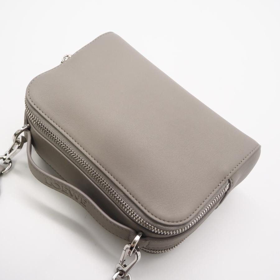 ★3日以内返品可★ 極美品 LOEWE ロエベ アナグラム サテンカーフ クロスボディ カメラバッグ ミニ C565R41X04 | LOEWE | 02