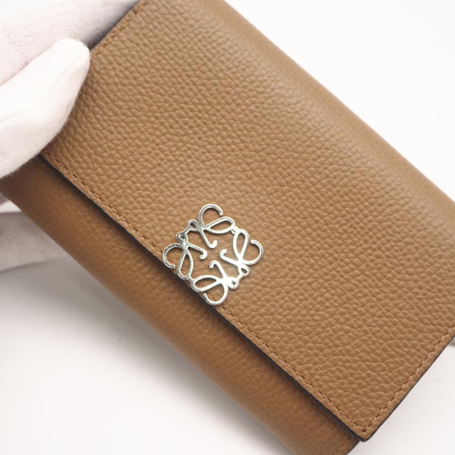 LOEWE（ロエベ） ☆3日以内返品可☆ 美品 アナグラム レザー チェーン