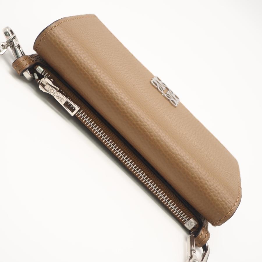 LOEWE（ロエベ） ☆3日以内返品可☆ 美品 アナグラム レザー チェーン