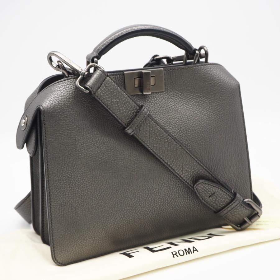 FENDI（フェンディ） ☆3日以内返品可☆ 美品 カーフレザー ピーカブー