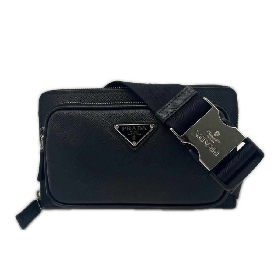 PRADA（プラダ） ☆3日以内返品可☆ 美品 サフィアーノ トライアングル