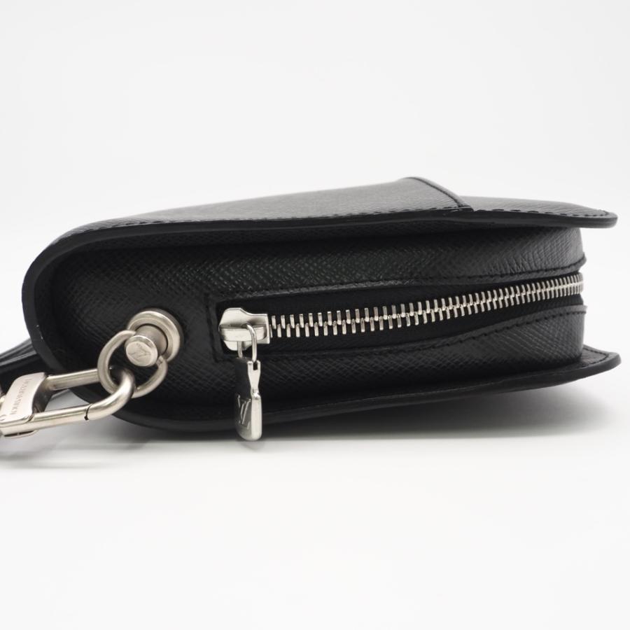 LOUIS VUITTON（ルイ・ヴィトン） ☆3日以内返品可☆ 美品 タイガ