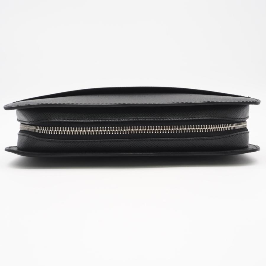 LOUIS VUITTON（ルイ・ヴィトン） ☆3日以内返品可☆ 美品 タイガ