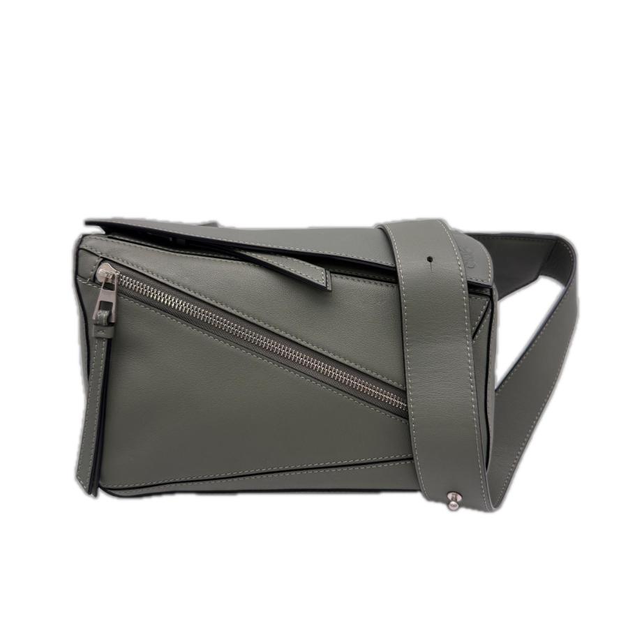 ★3日以内返品可★ 美品 LOEWE ロエベ パズル バムバッグ スモール B510P35X09 ボディバッグ グリーン カーフレザー メンズ LOEWE（ロエベ） ☆3日以内返品可☆ 美品 パズル バムバッグ スモール