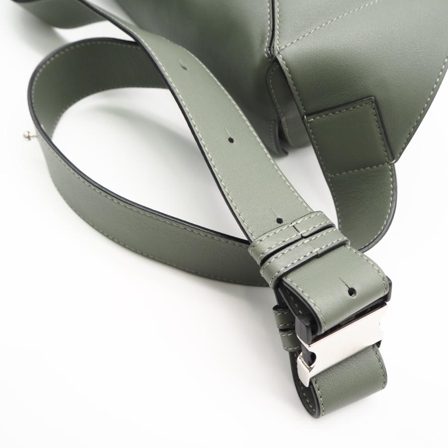LOEWE（ロエベ） ☆3日以内返品可☆ 美品 パズル バムバッグ スモール