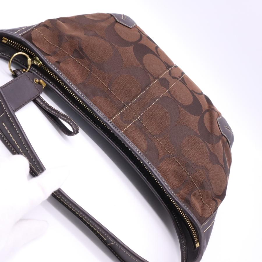 COACH（コーチ） ☆3日以内返品可☆ 美品 キャンバス シグネチャー