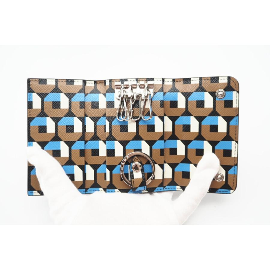 ★3日以内返品可★ 極美品 PRADA プラダ サフィアーノ トライアングル キーケース 1PG004 キーケース ブラック | PRADA | 08