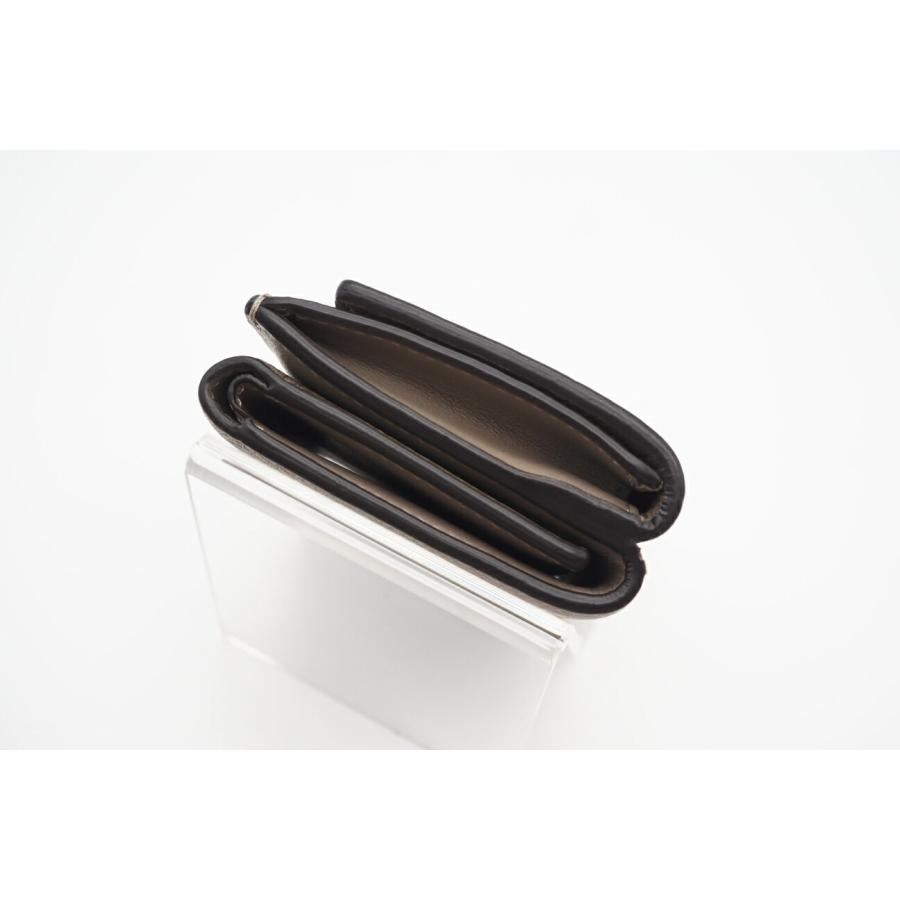 ★3日以内返品可★ 美品 FENDI フェンディ ピーカブー カーフレザー 三つ折り財布 8M0426 三つ折り財布 グレージュ | FENDI | 07