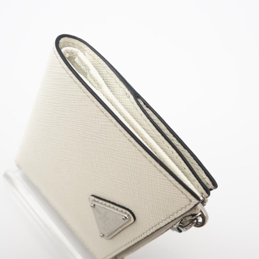 ★3日以内返品可★ 美品 PRADA プラダ サフィアーノ トライアングル 財布 2ML049 二つ折り財布 ホワイト | PRADA | 07