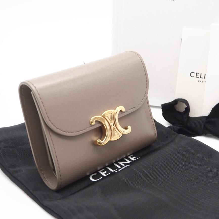 ★3日以内返品可★ 美品 CELINE セリーヌ シャイニーカーフスキン スモール フラップウォレット トリオンフ ぺプル | CELINE